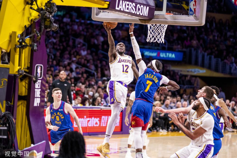 更引人注目 更引人注目