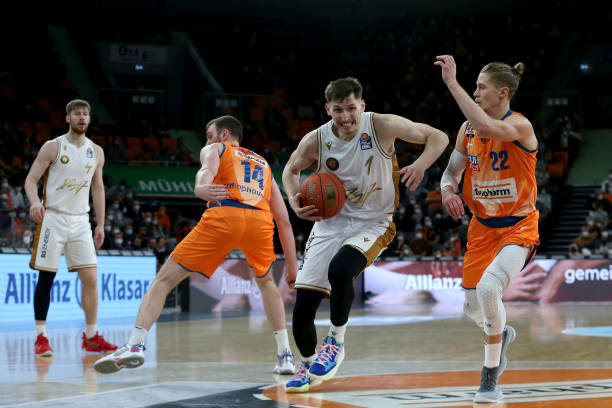 推进新赛季 推进新赛季